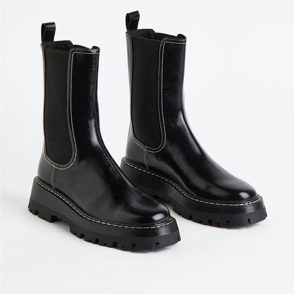 H&M black chelsea boot with contrast stitch - Picture 2 of 10